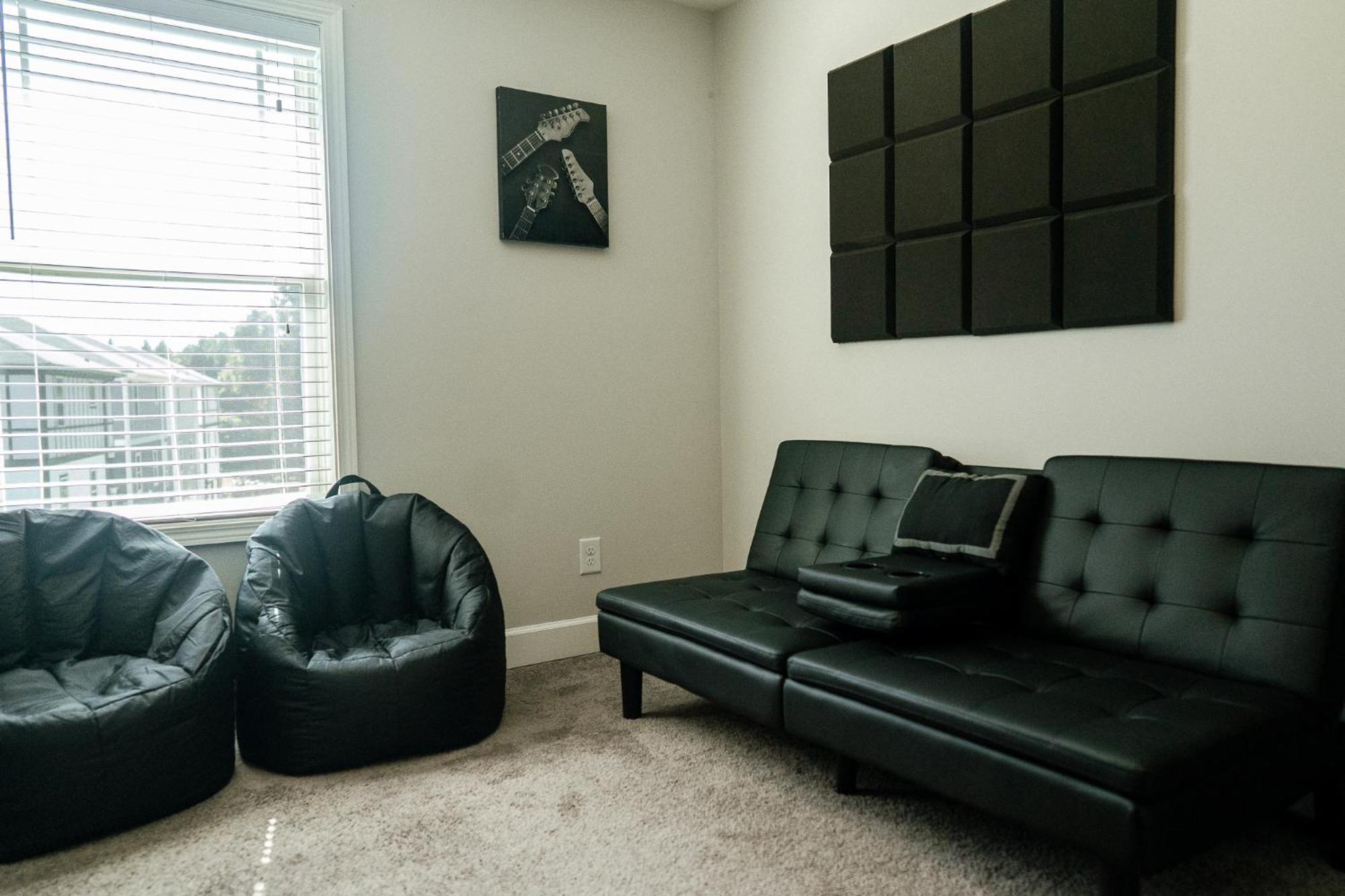 Enjoy This Mini-Mansion Near Downtown And The Airport! Atlanta Exterior photo
